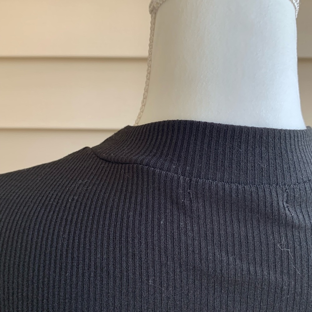 Black Ribbed Mock Neck Button Tank Top - Picture 5 of 7
